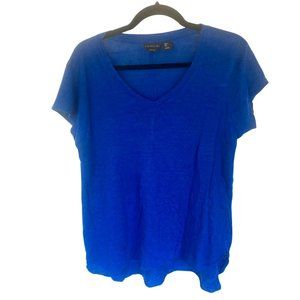 Tahari blue linen short sleeve top. V-neck Tee solid. Size Large